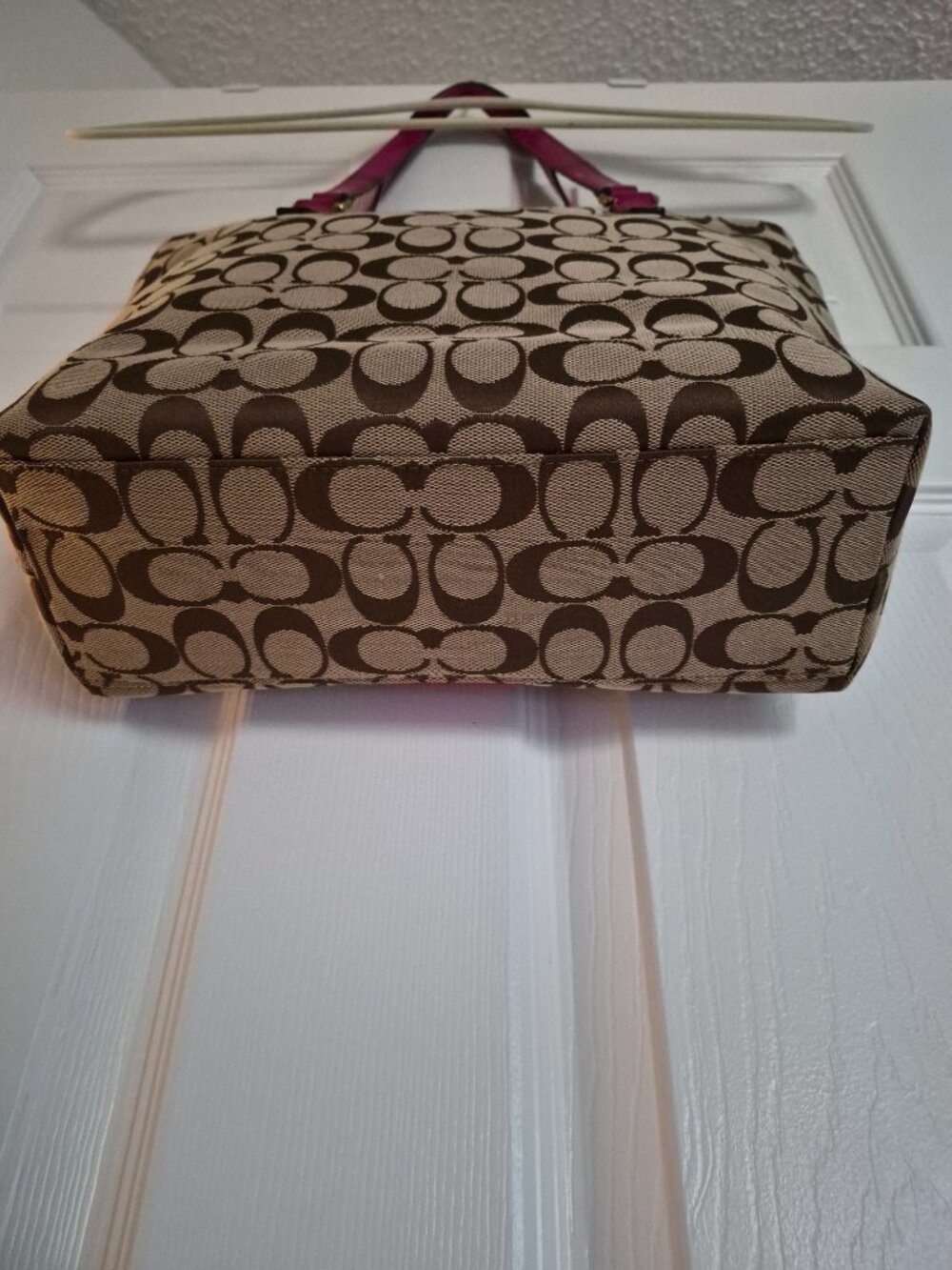 Authentic Coach Tote - Picture 4 of 11